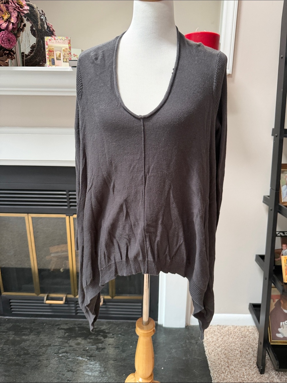 Billabong Women's V-Neck Lightweight Sweater - Charcoal